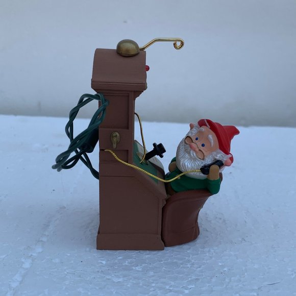 Santa's Hot Line Hallmark Magic Christmas Ornament - 1991 - Picture 4 of 12